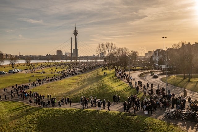 Immobilienmakler in Düsseldorf - Titel 1 Düsseldorfer Geschichten