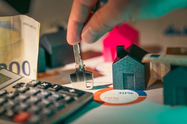 Immobilienmakler in Düsseldorf - Titel 1 Verkaufen oder vermieten: Was lohnt sich in Mettmann mehr?